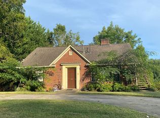 711 W Union St, Morganton, NC 28655