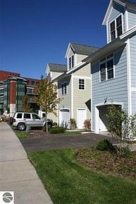 3rd image of 210 Midtown Dr