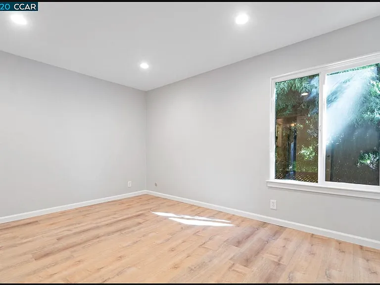 2562 Walnut Blvd #73 — Photo 10