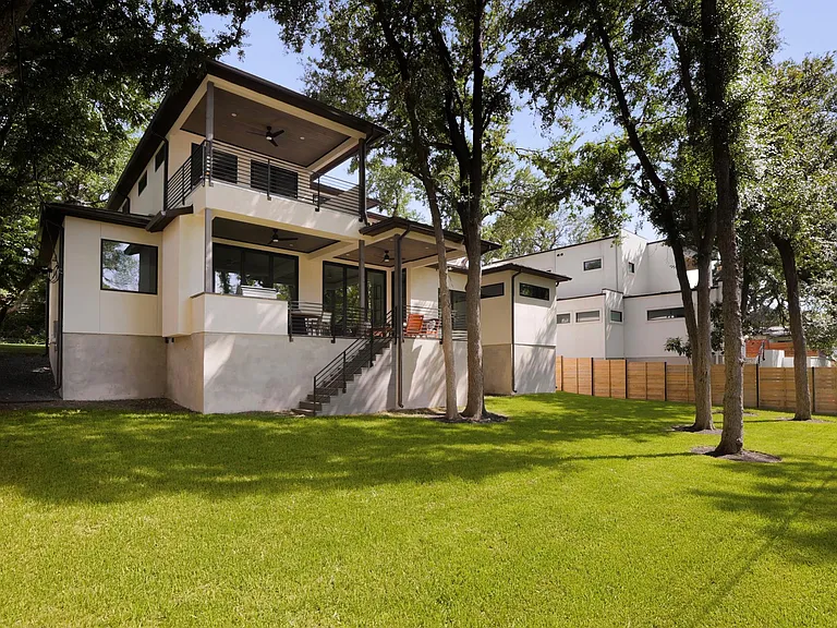 3204 Westhill Dr — Photo 36