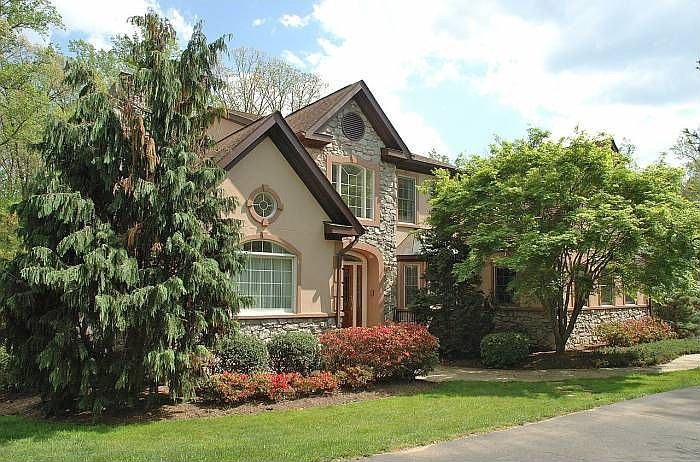 1st image of 12389 Falkirk Dr