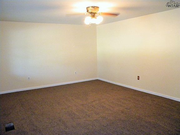 2nd image of 1210 Clover Dr