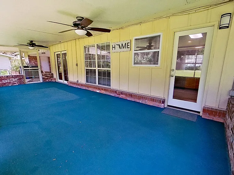 1301 Kings Rd — Photo 20