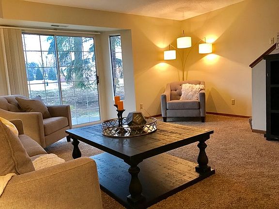 2nd image of 2392 Sumac Way