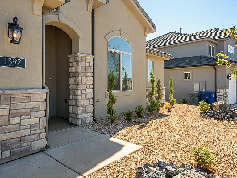 1392 Marfil Way — Photo 26