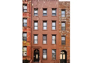 86 Clinton Avenue in Clinton Hill