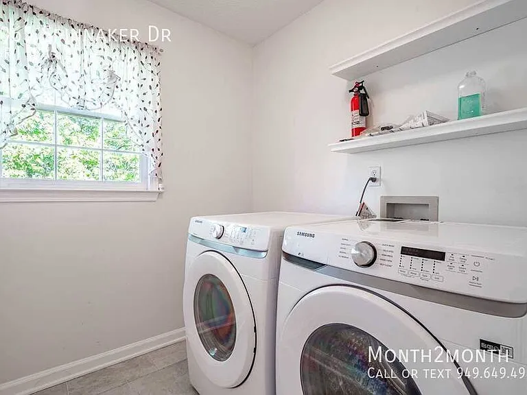 4065 Spinnaker Dr — Photo 30