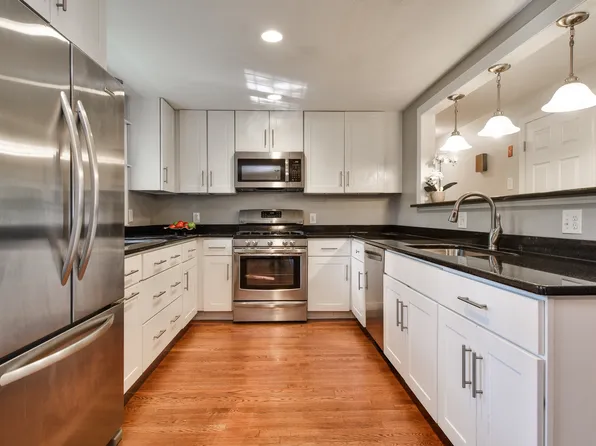 12 Patony Rd, Framingham, MA 01701