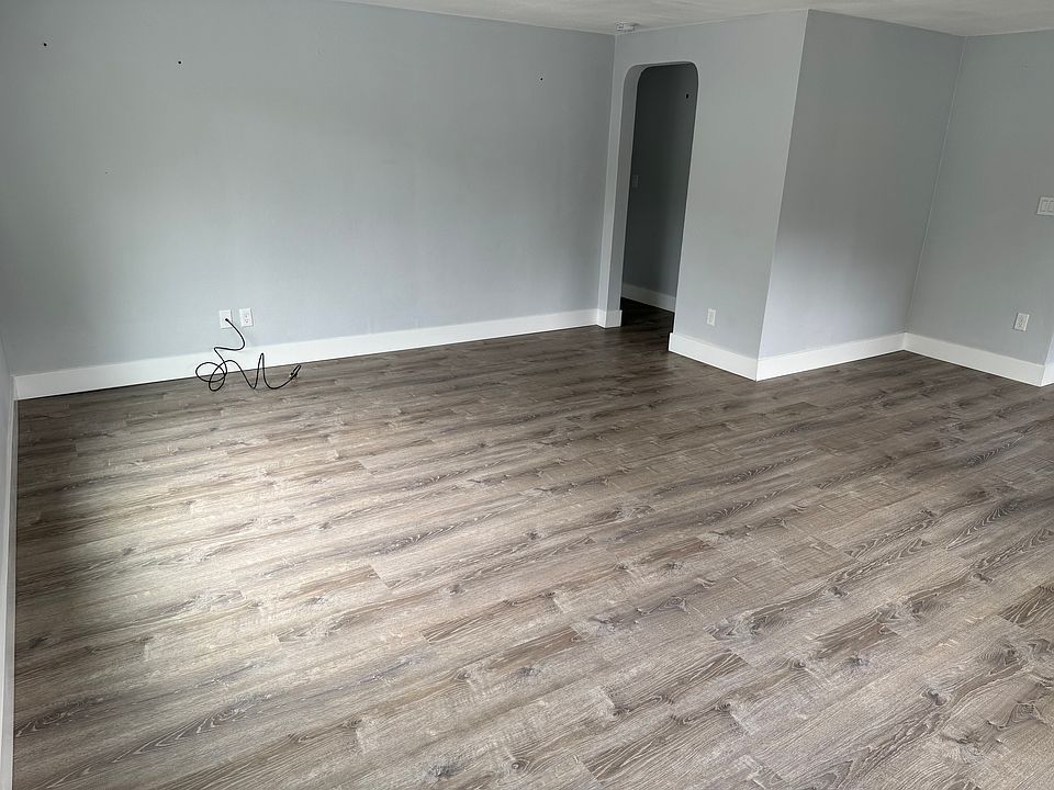 Living Room upon entering