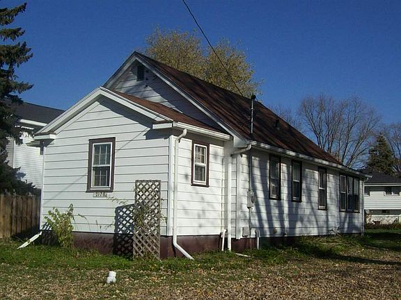 3rd image of 2128 Welworth Ave