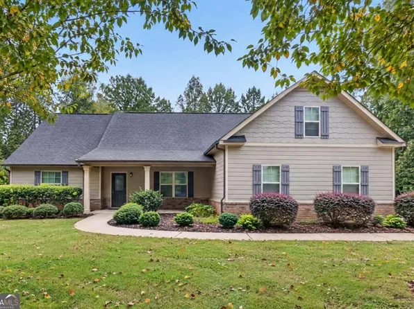 717 Oconee Ln, Commerce, GA 30529