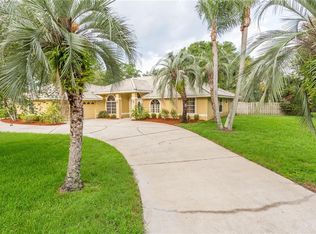 2366 Eagle Trace Dr, Kissimmee, FL 34746