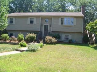 11 Cyndy Ln, Millbury, MA 01527