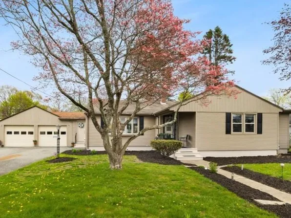 200 Glen Dr, Warwick, RI 02889