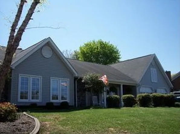 342 McIntosh Rd, Roanoke, VA 24019