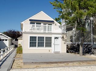 38 5th Ave, Lavallette, NJ 08735