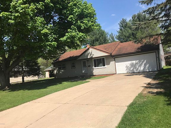 2nd image of 114 N Moorland Dr