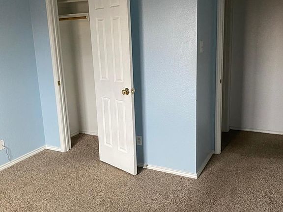 3rd image of 2805 Shady Grove Dr