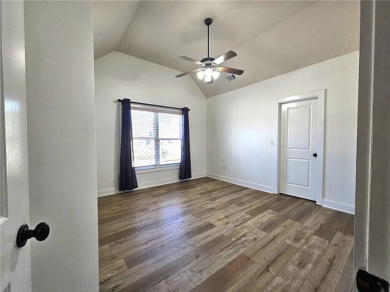 5195 Wickingham Ln — Photo 33