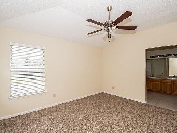 5th image of 407 Rolling Rock Ct