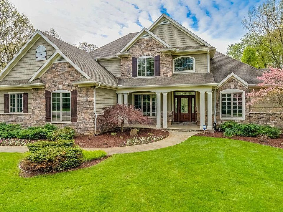 1st image of 56452 Whispering Hill Dr