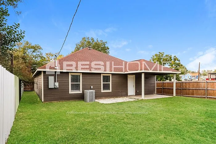 2708 Chestnut Ave — Photo 12