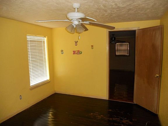 4th image of 1025 Gulf St