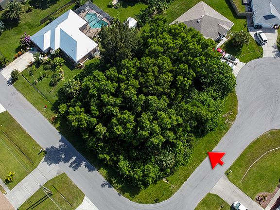2nd image of 3022 SE Tipton Ct