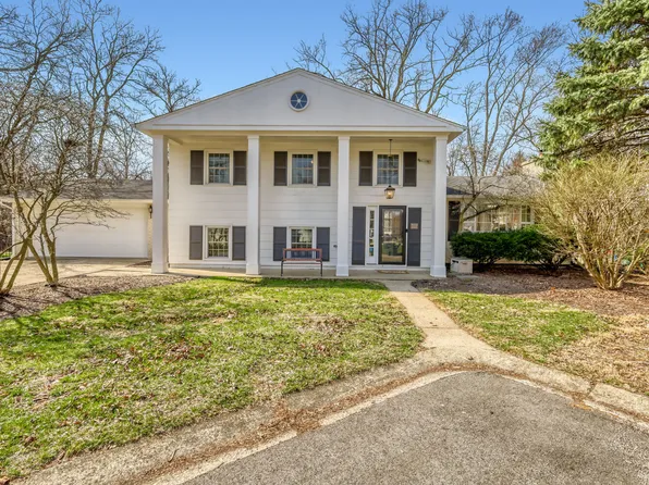 1S538 Bayberry Ln, Wheaton, IL 60189