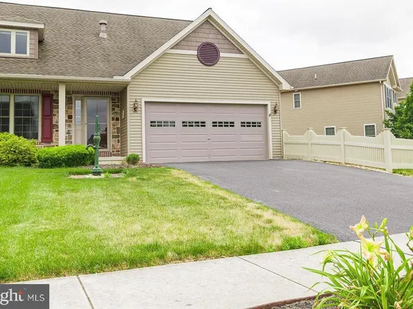 5148 Summerfield Dr, Mount Joy, PA 17552