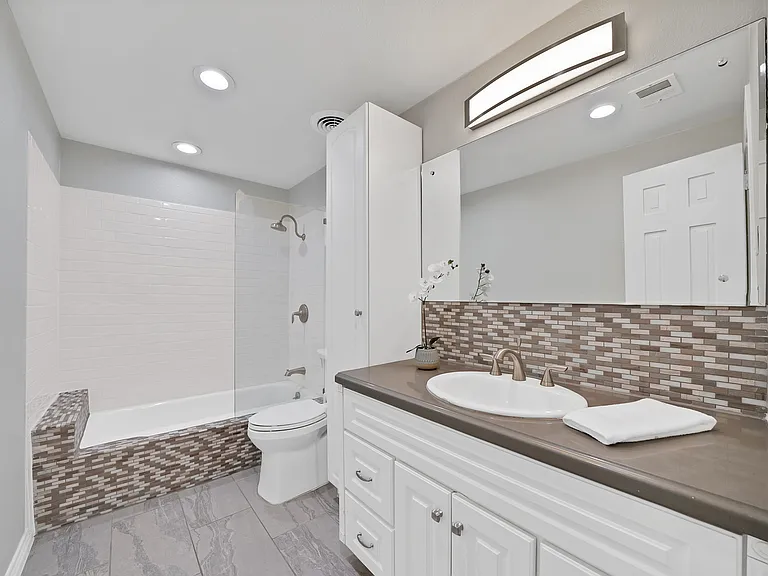 1427 Stagecoach Dr — Photo 29