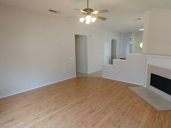 3rd image of 3012 Peppercorn Dr