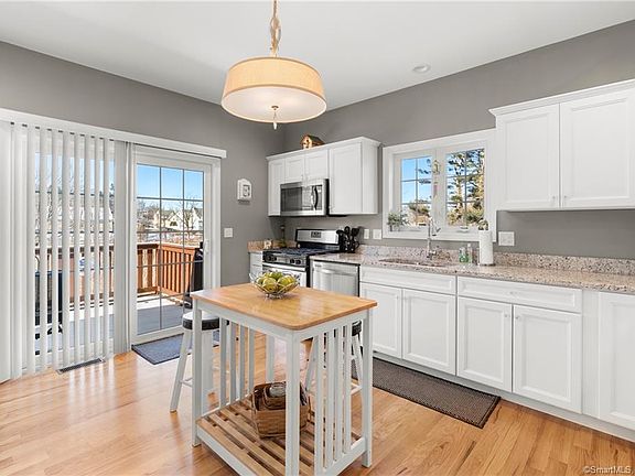 5th image of 21 Fairfield Ln #21