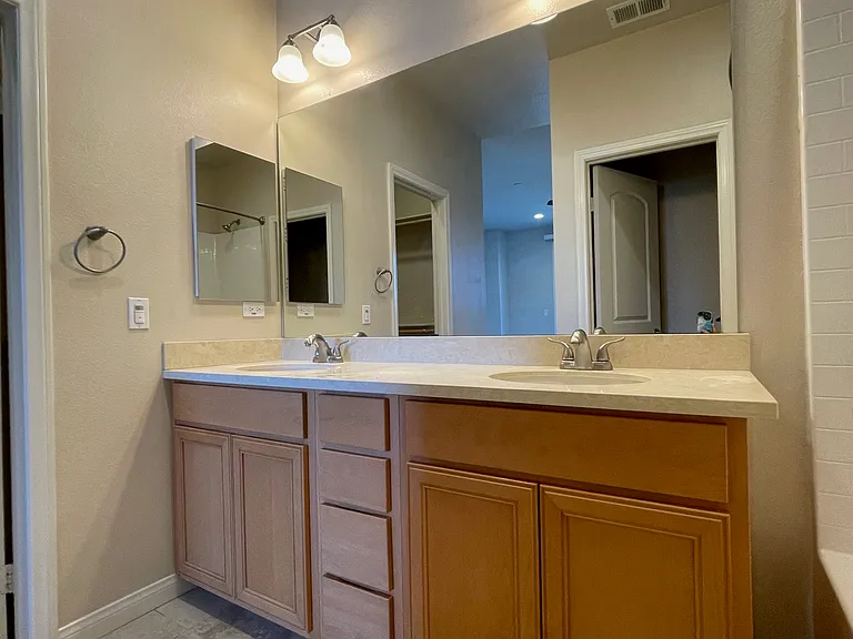 534 Camden Yards Way — Photo 9
