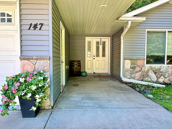 2nd image of 147 Royal Oak Dr