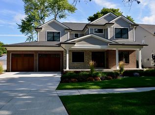 10508 Hart Ave, Huntington Woods, MI 48070