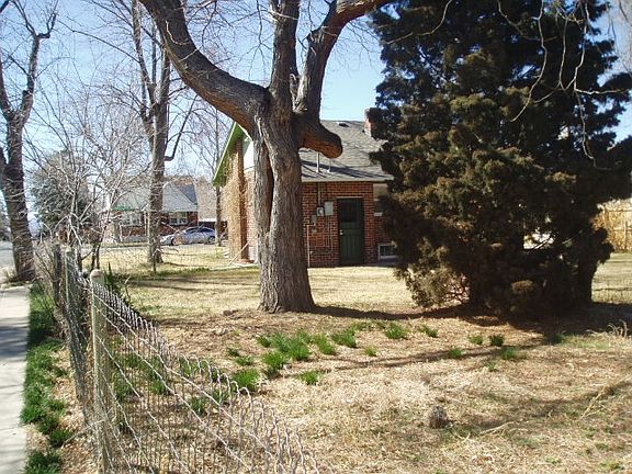Large fenced back yard