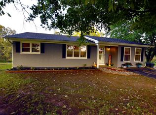 70 Stonegate Ln, Irvine, KY 40336