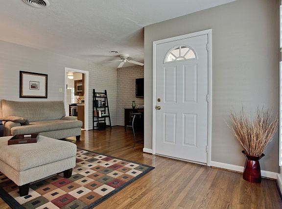 4th image of 631 Downing Dr
