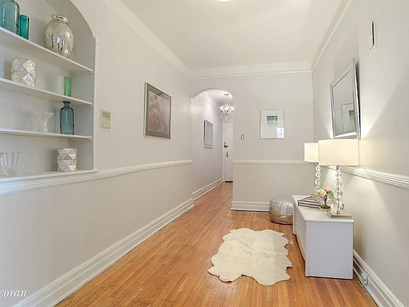 2nd image of 225 Park Pl APT 2F