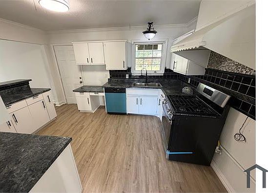 5th image of 8415 Glen Regal Dr