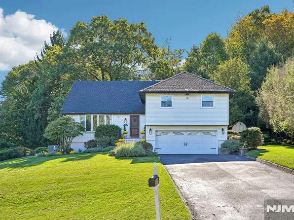 42 Emeline Drive, Hawthorne, NJ 07506