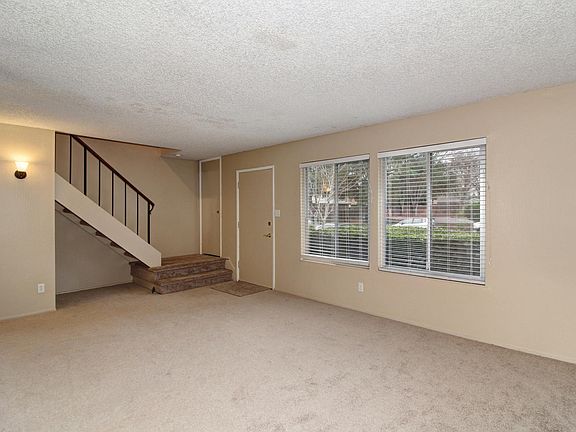 4th image of 8823 Salmon Falls Dr Unit A
