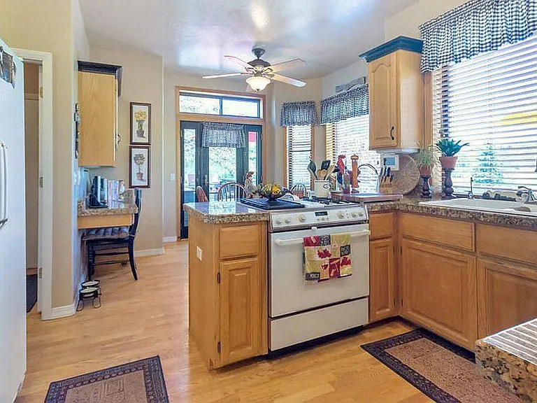W Mesa Dr — Photo 10