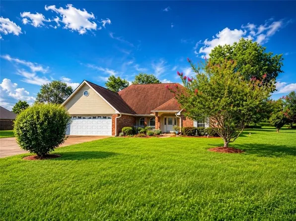 126 Lancelot Dr, Mansura, LA 71350
