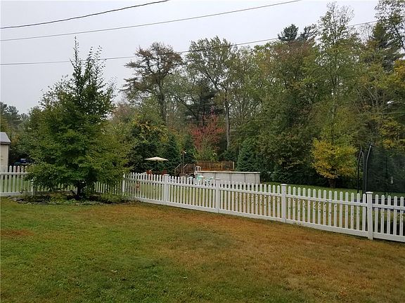 2nd image of 76 Niantic Trl