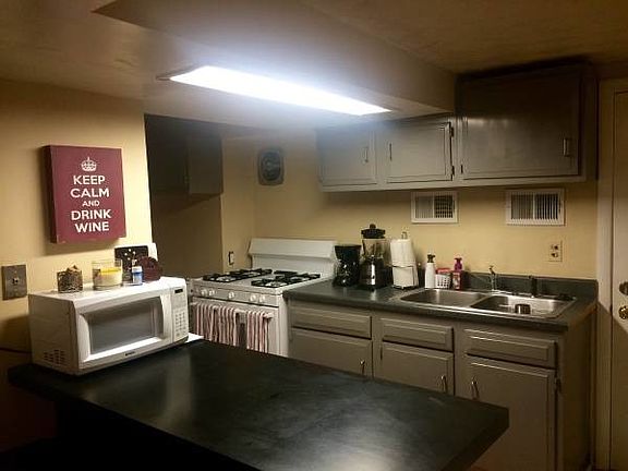 3rd image of 1214 W Wrightwood Ave #G