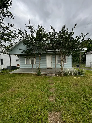 340 Thompson St Photo 1