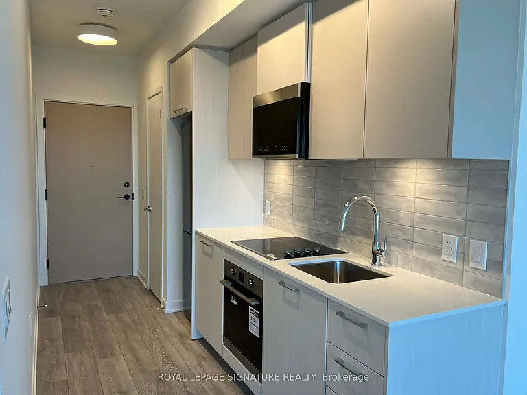 10 Oak St — Photo 8