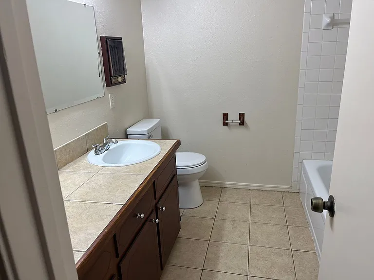 617 S Hancock St — Photo 7
